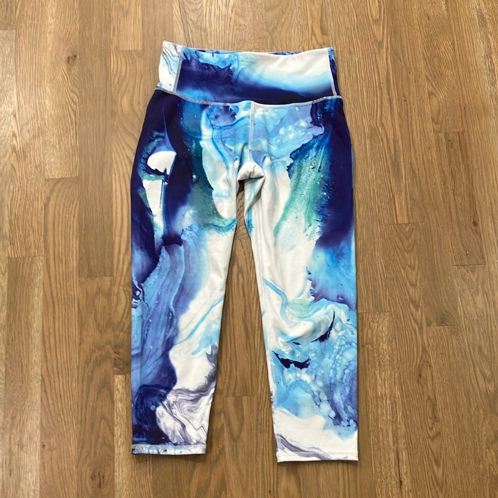Athleta Women’s White Blue Purple Swirl Marble Capri Cropped Legging